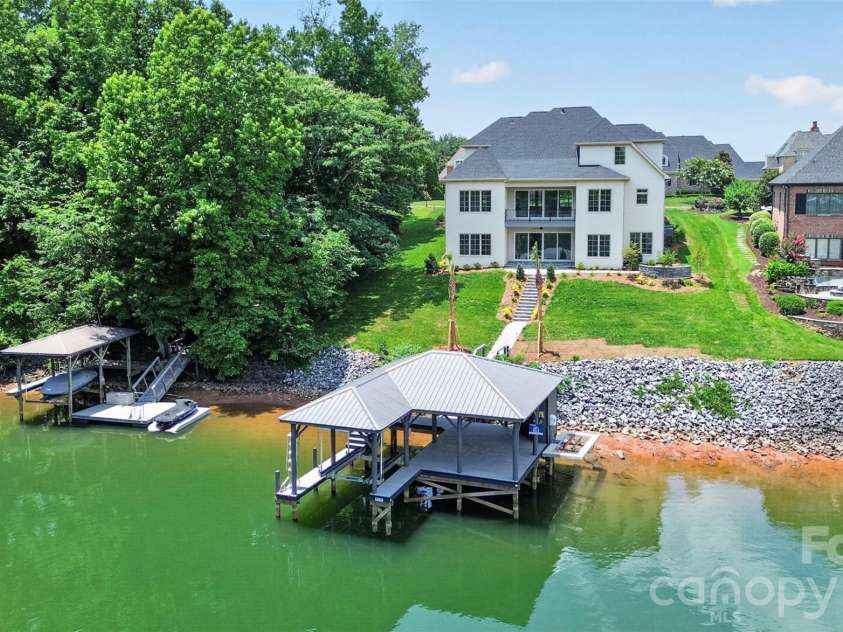 506 Joslin Pointe Lane, Rock Hill, SC 29732.  MLS# CAR4355523, YatesRealty ID 13783. 