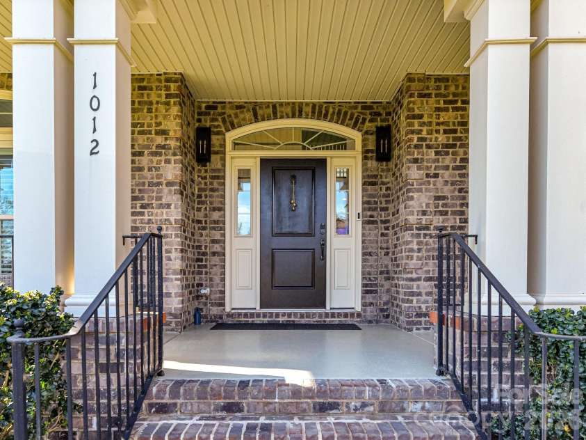 1012 Golden Bell Drive, Waxhaw, NC 28173.  MLS# CAR4357580, YatesRealty ID 13784. 