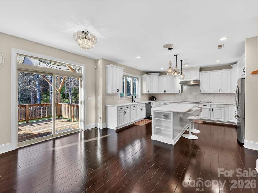 1012 Golden Bell Drive, Waxhaw, NC 28173.  MLS# CAR4357580, YatesRealty ID 13784. 
