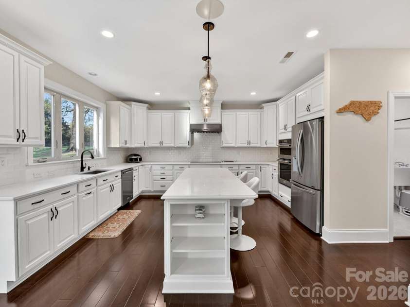 1012 Golden Bell Drive, Waxhaw, NC 28173.  MLS# CAR4357580, YatesRealty ID 13784. 