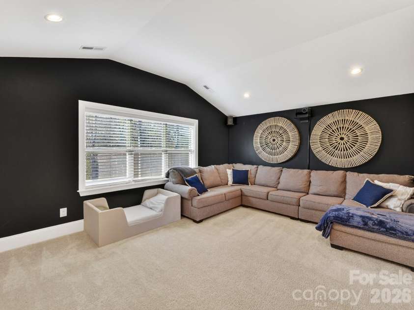 1012 Golden Bell Drive, Waxhaw, NC 28173.  MLS# CAR4357580, YatesRealty ID 13784. 