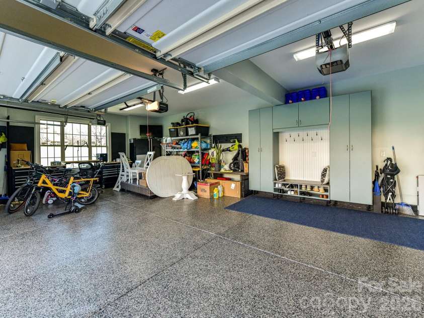1012 Golden Bell Drive, Waxhaw, NC 28173.  MLS# CAR4357580, YatesRealty ID 13784. 