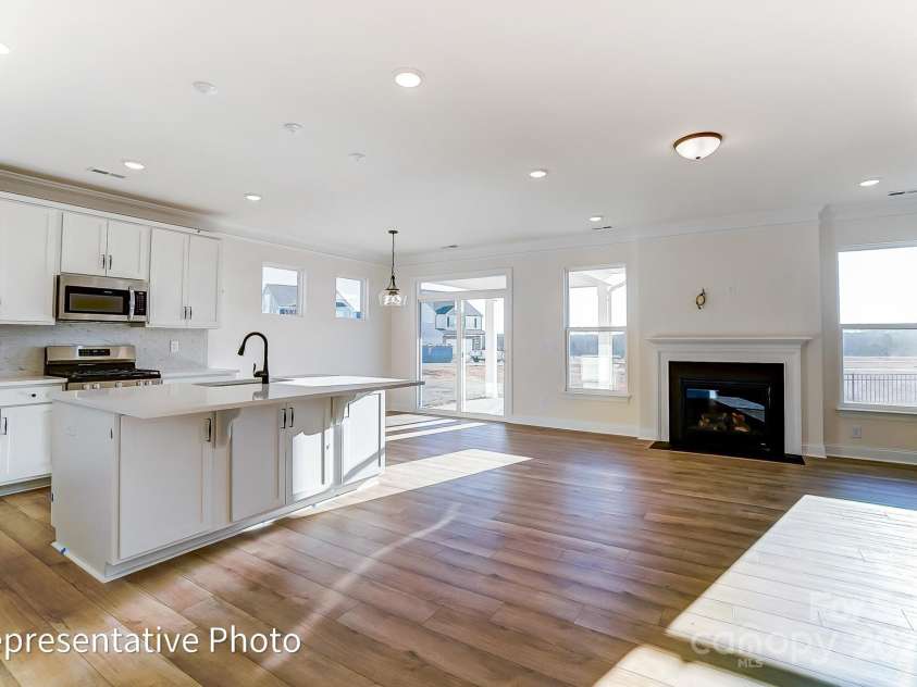 123 Prestwick Way, Mooresville, NC 28115.  MLS# CAR4260177, YatesRealty ID 13785. 