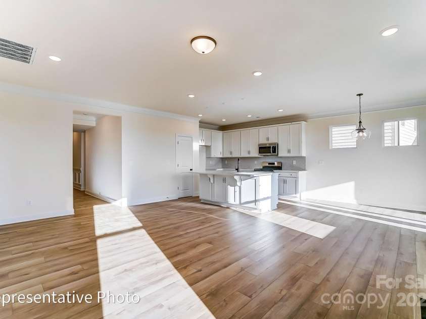 123 Prestwick Way, Mooresville, NC 28115.  MLS# CAR4260177, YatesRealty ID 13785. 