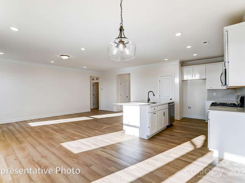 123 Prestwick Way, Mooresville, NC 28115.  MLS# CAR4260177, YatesRealty ID 13785. 