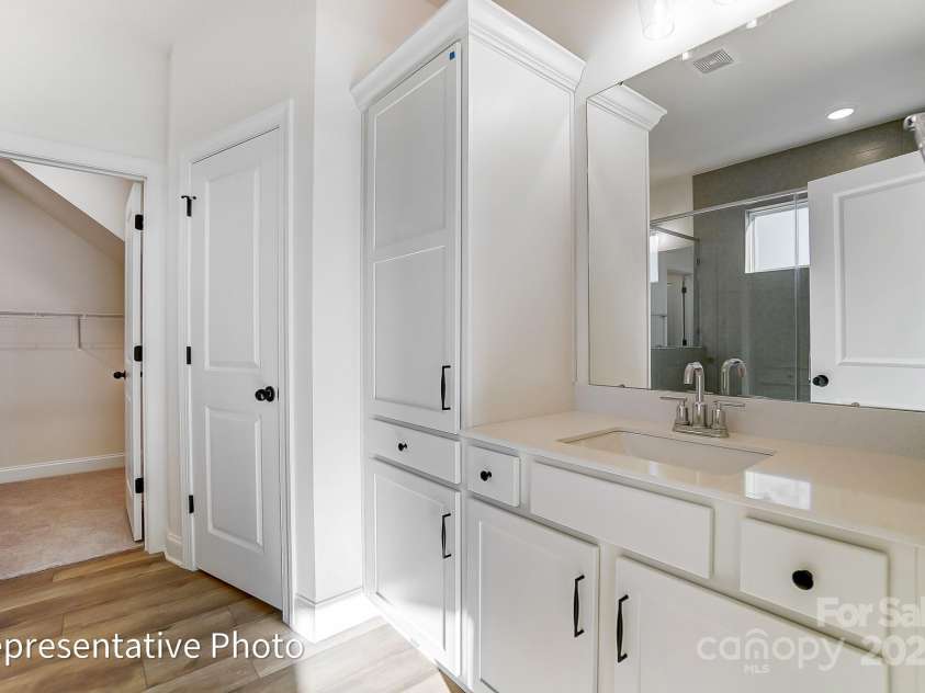 123 Prestwick Way, Mooresville, NC 28115.  MLS# CAR4260177, YatesRealty ID 13785. 