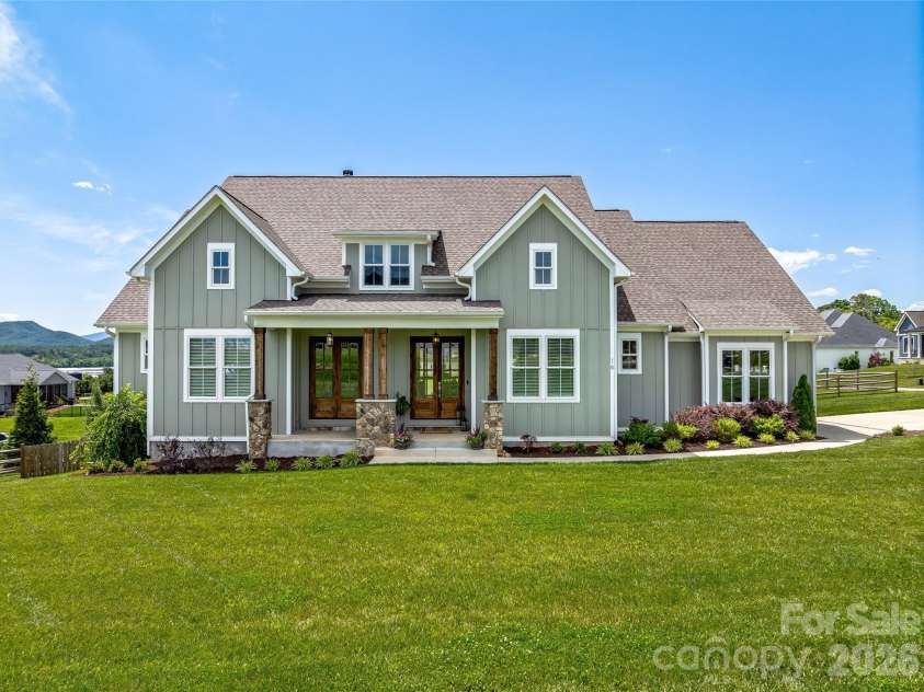 16 Pisgah Ridge Trail, Mills River, NC 28759.  MLS# CAR4369442, YatesRealty ID 13785. 