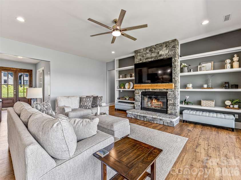 16 Pisgah Ridge Trail, Mills River, NC 28759.  MLS# CAR4369442, YatesRealty ID 13785. 