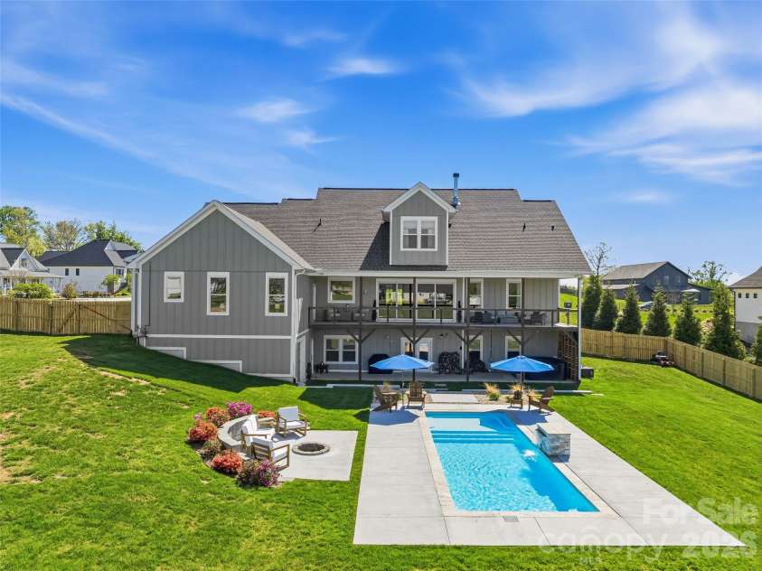 16 Pisgah Ridge Trail, Mills River, NC 28759.  MLS# CAR4369442, YatesRealty ID 13785. 