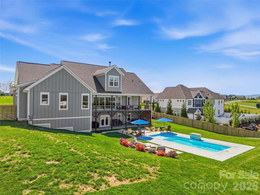 16 Pisgah Ridge Trail, Mills River, NC 28759.  MLS# CAR4369442, YatesRealty ID 13785. 