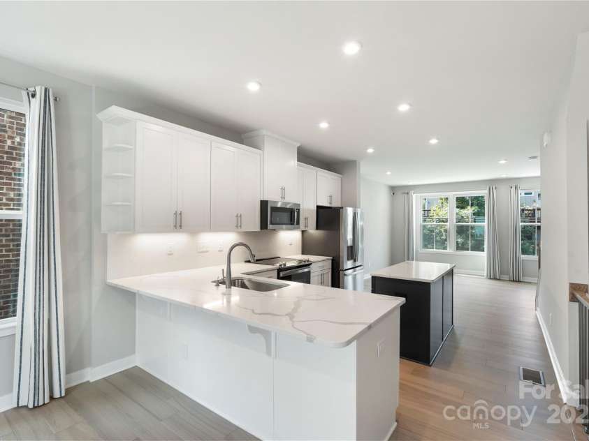 743 Anderson Street, Charlotte, NC 28205.  MLS# CAR4260153, YatesRealty ID 13787. 