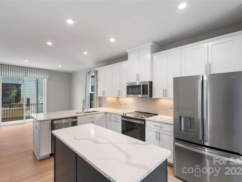 743 Anderson Street, Charlotte, NC 28205.  MLS# CAR4260153, YatesRealty ID 13787. 