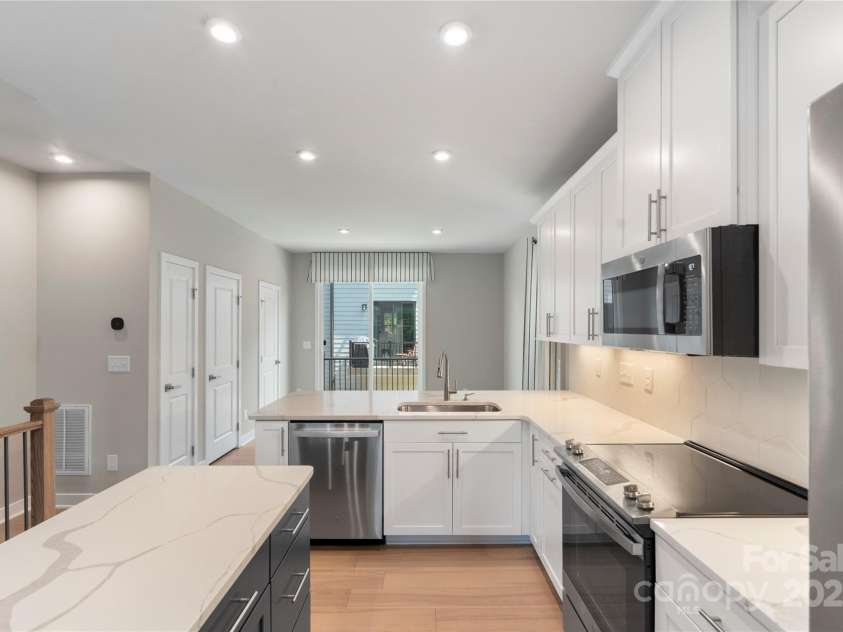 743 Anderson Street, Charlotte, NC 28205.  MLS# CAR4260153, YatesRealty ID 13787. 