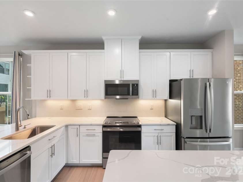 743 Anderson Street, Charlotte, NC 28205.  MLS# CAR4260153, YatesRealty ID 13787. 