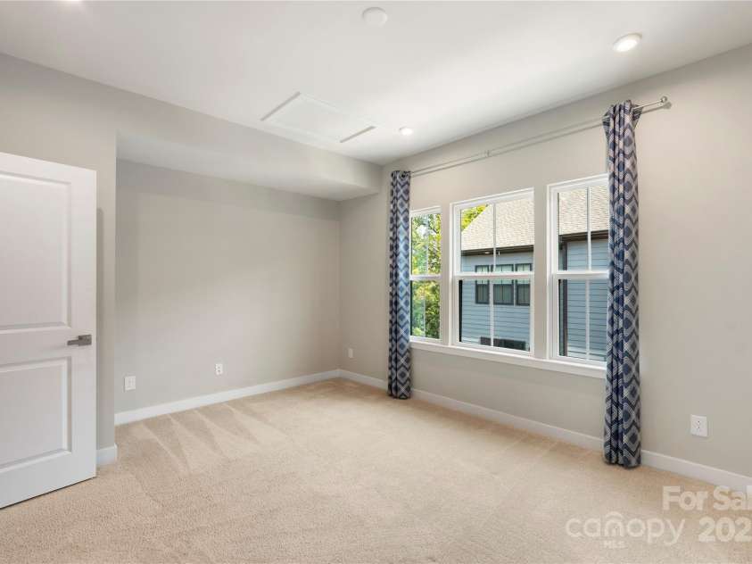 743 Anderson Street, Charlotte, NC 28205.  MLS# CAR4260153, YatesRealty ID 13787. 