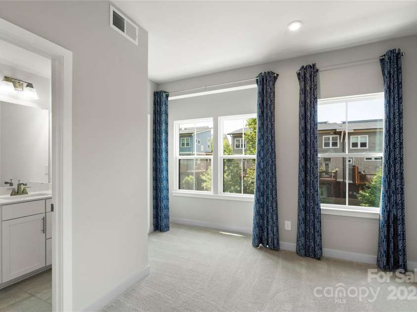 743 Anderson Street, Charlotte, NC 28205.  MLS# CAR4260153, YatesRealty ID 13787. 