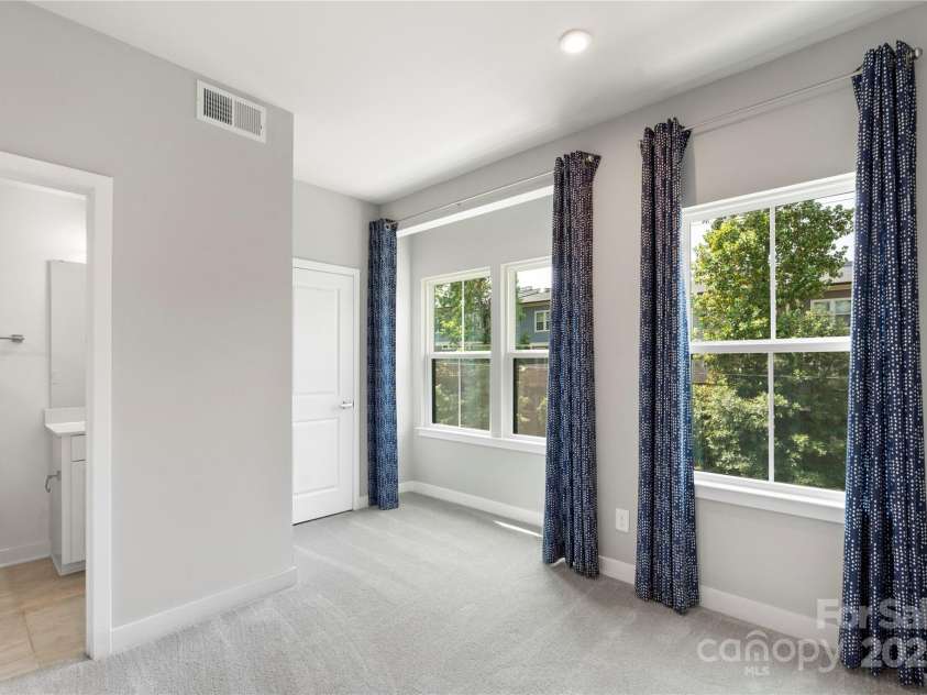 743 Anderson Street, Charlotte, NC 28205.  MLS# CAR4260153, YatesRealty ID 13787. 