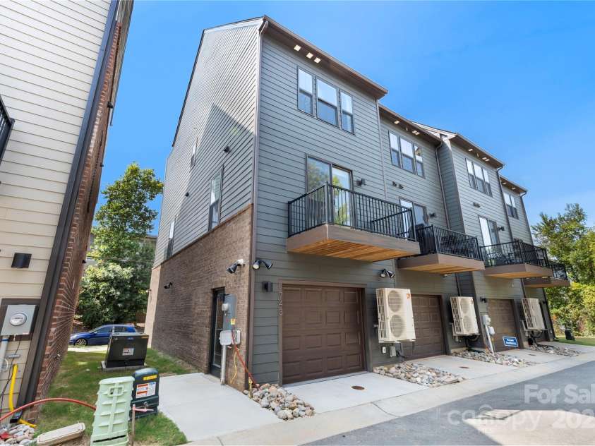 743 Anderson Street, Charlotte, NC 28205.  MLS# CAR4260153, YatesRealty ID 13787. 