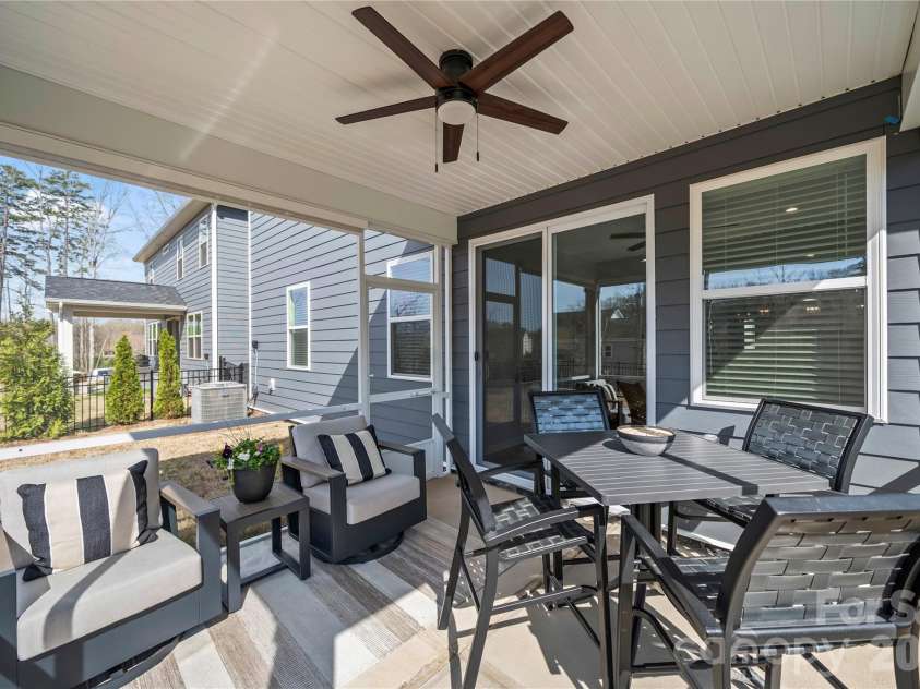 9838 Quercus Lane, Huntersville, NC 28078.  MLS# CAR4358813, YatesRealty ID 13787. 