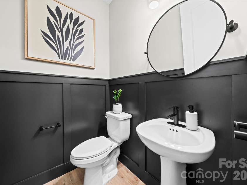 9838 Quercus Lane, Huntersville, NC 28078.  MLS# CAR4358813, YatesRealty ID 13787. Main level half bath
