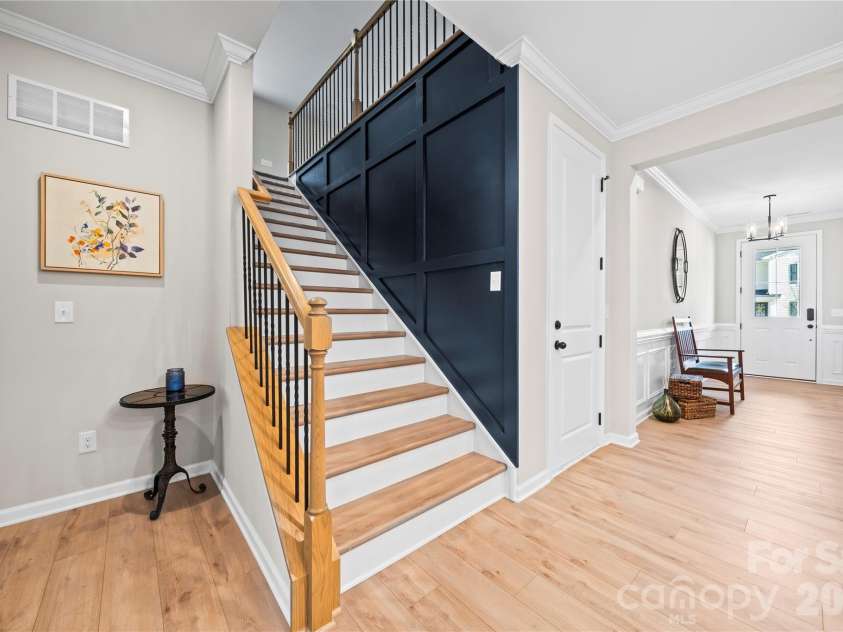 9838 Quercus Lane, Huntersville, NC 28078.  MLS# CAR4358813, YatesRealty ID 13787. Staircase with accent wall