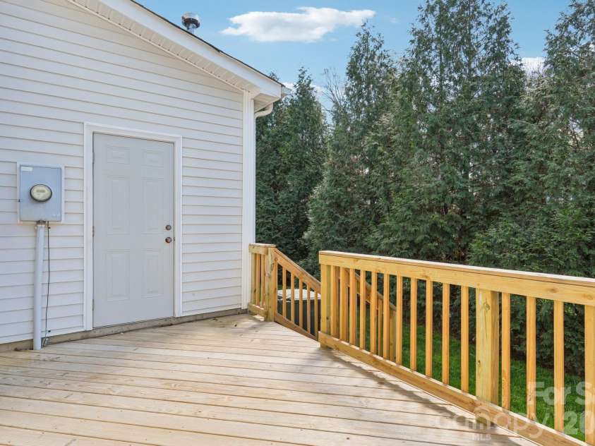 209 Township Drive, Fort Mill, SC 29715.  MLS# CAR4356520, YatesRealty ID 13788. Backyard deck