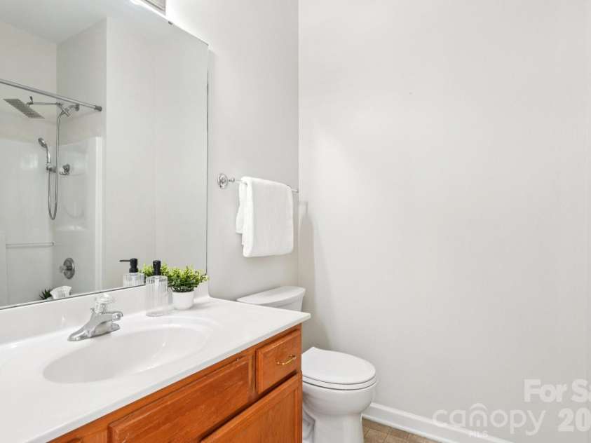 209 Township Drive, Fort Mill, SC 29715.  MLS# CAR4356520, YatesRealty ID 13788. Owners Bathroom
