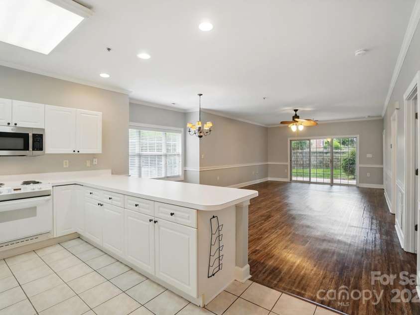 8731 Coralbell Lane, Charlotte, NC 28213.  MLS# CAR4258798, YatesRealty ID 13788. 