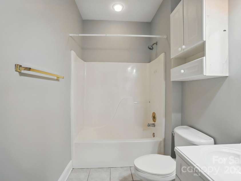 8731 Coralbell Lane, Charlotte, NC 28213.  MLS# CAR4258798, YatesRealty ID 13788. 