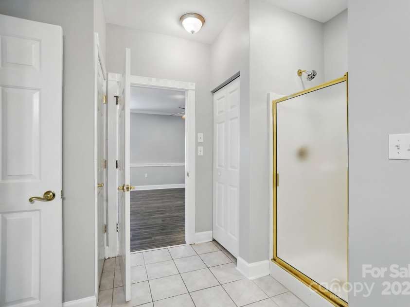 8731 Coralbell Lane, Charlotte, NC 28213.  MLS# CAR4258798, YatesRealty ID 13788. 