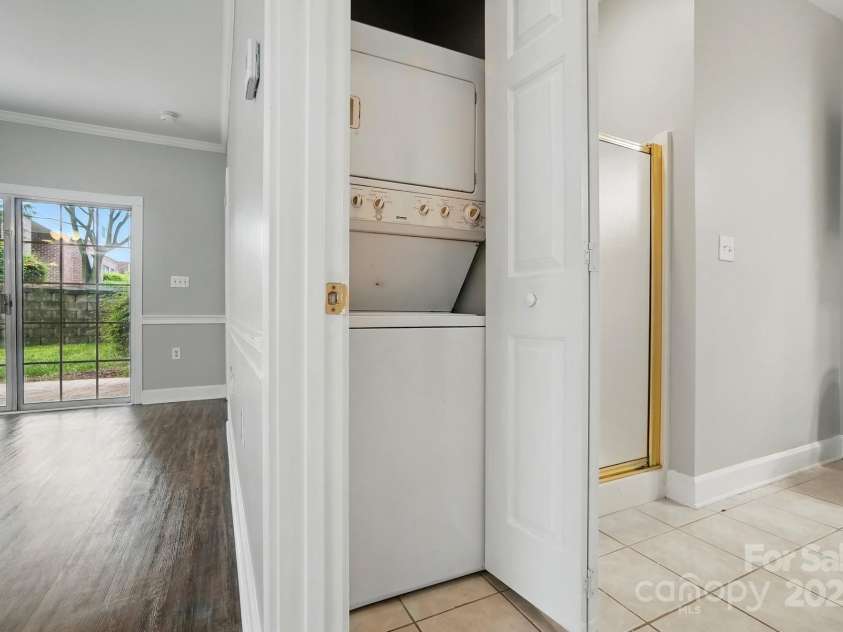 8731 Coralbell Lane, Charlotte, NC 28213.  MLS# CAR4258798, YatesRealty ID 13788. 