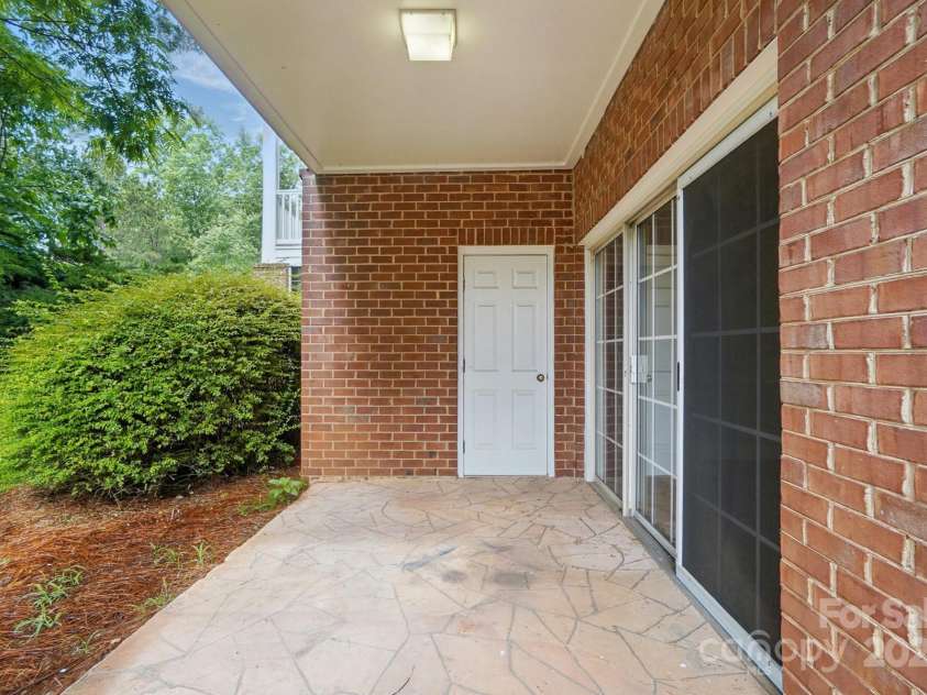 8731 Coralbell Lane, Charlotte, NC 28213.  MLS# CAR4258798, YatesRealty ID 13788. 
