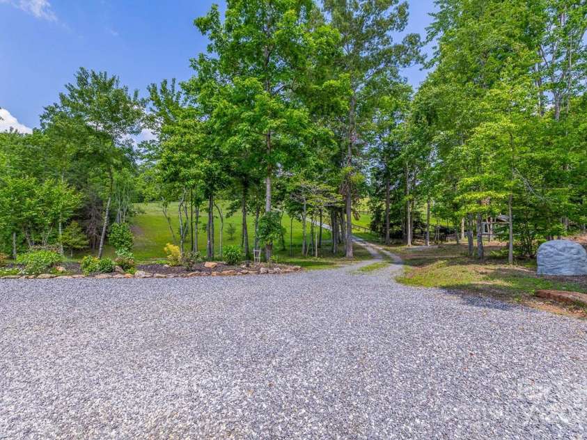 415 W V Thompson Road, Rutherfordton, NC 28139.  MLS# CAR4260302, YatesRealty ID 13789. 