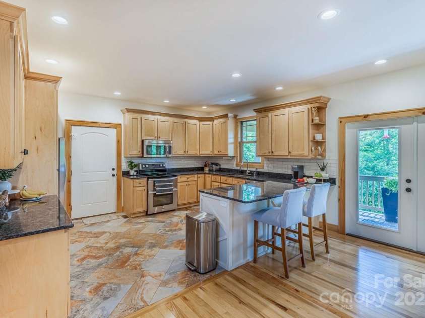 415 W V Thompson Road, Rutherfordton, NC 28139.  MLS# CAR4260302, YatesRealty ID 13789. 