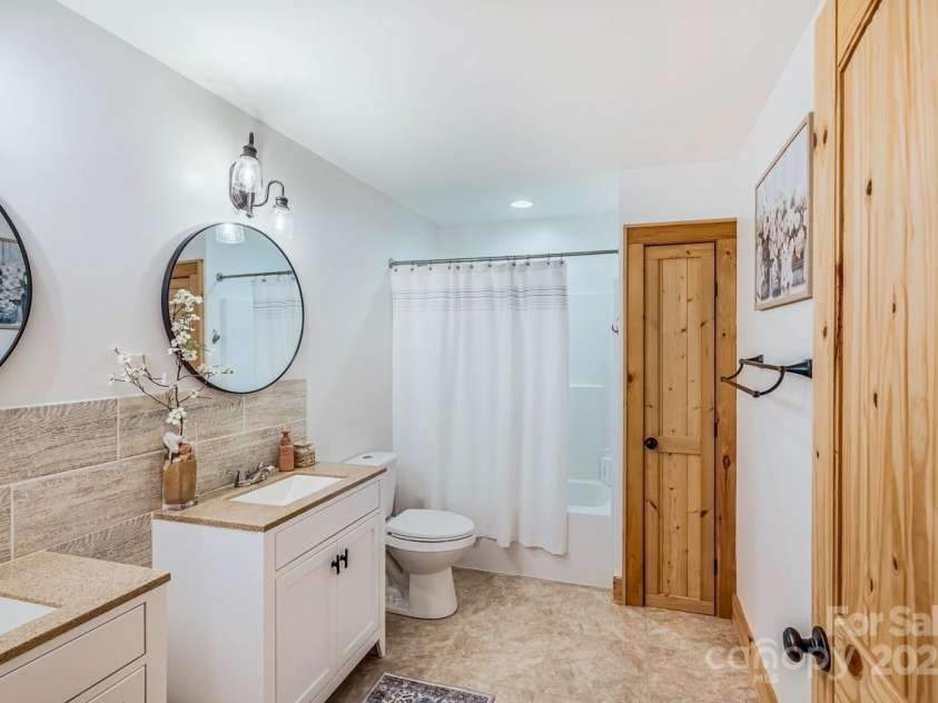 415 W V Thompson Road, Rutherfordton, NC 28139.  MLS# CAR4260302, YatesRealty ID 13789. 