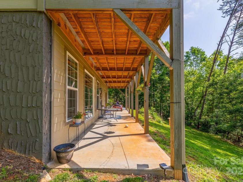 415 W V Thompson Road, Rutherfordton, NC 28139.  MLS# CAR4260302, YatesRealty ID 13789. 