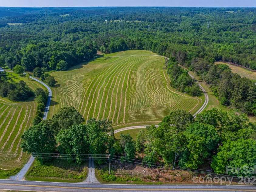 415 W V Thompson Road, Rutherfordton, NC 28139.  MLS# CAR4260302, YatesRealty ID 13789. 