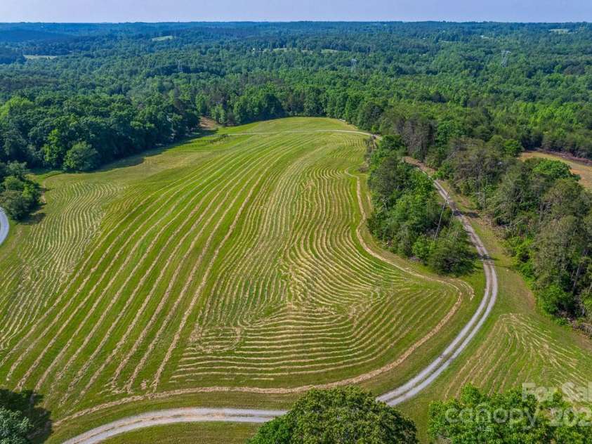 415 W V Thompson Road, Rutherfordton, NC 28139.  MLS# CAR4260302, YatesRealty ID 13789. 