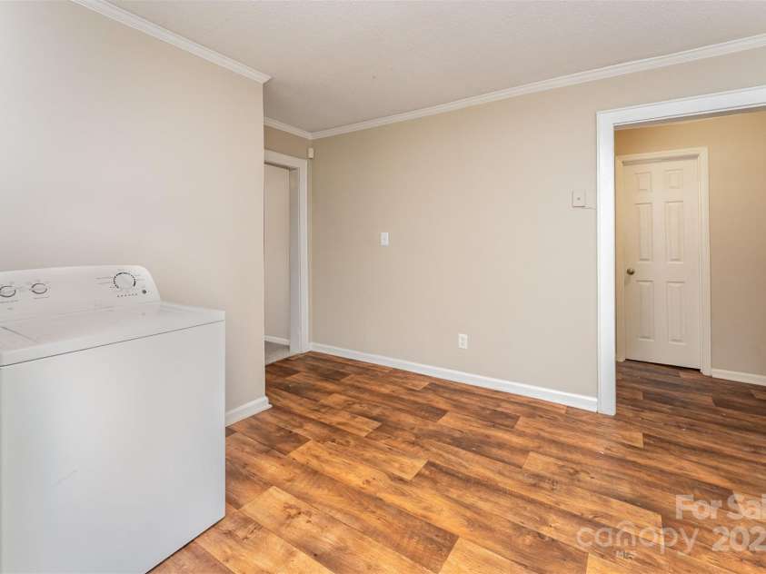 730 Marble Street, Charlotte, NC 28208.  MLS# CAR4260389, YatesRealty ID 13790. 