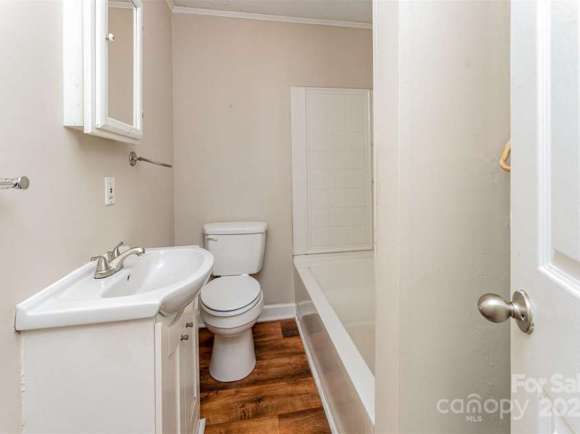 730 Marble Street, Charlotte, NC 28208.  MLS# CAR4260389, YatesRealty ID 13790. 
