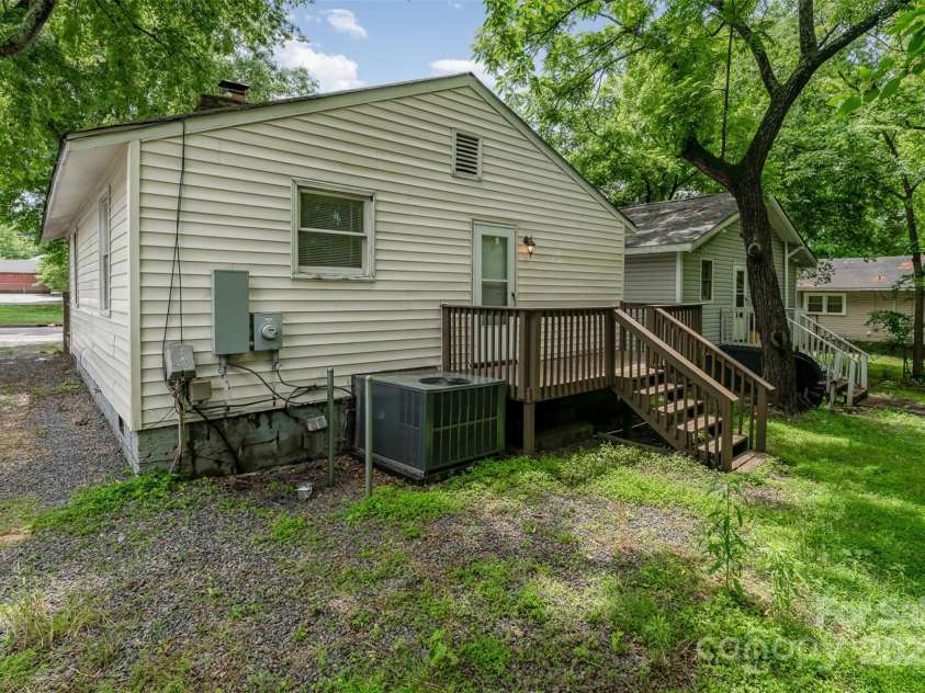 730 Marble Street, Charlotte, NC 28208.  MLS# CAR4260389, YatesRealty ID 13790. 