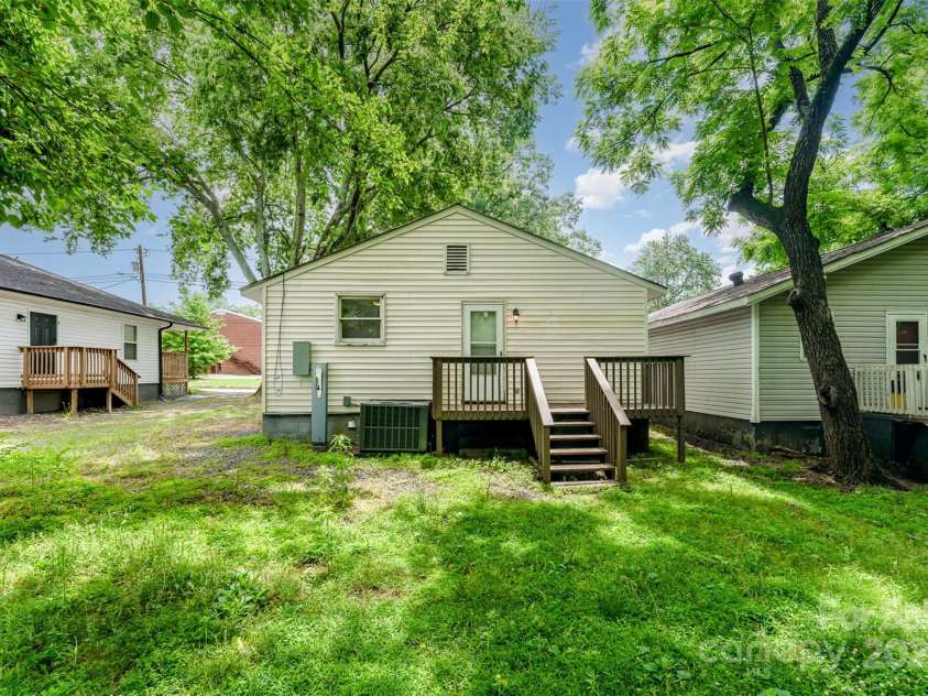 730 Marble Street, Charlotte, NC 28208.  MLS# CAR4260389, YatesRealty ID 13790. 
