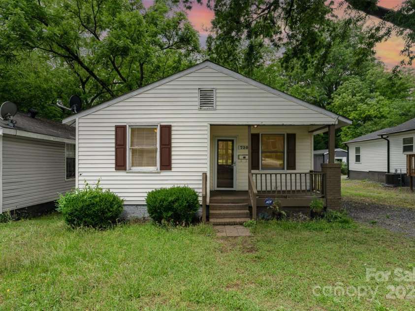 730 Marble Street, Charlotte, NC 28208.  MLS# CAR4260389, YatesRealty ID 13790. 