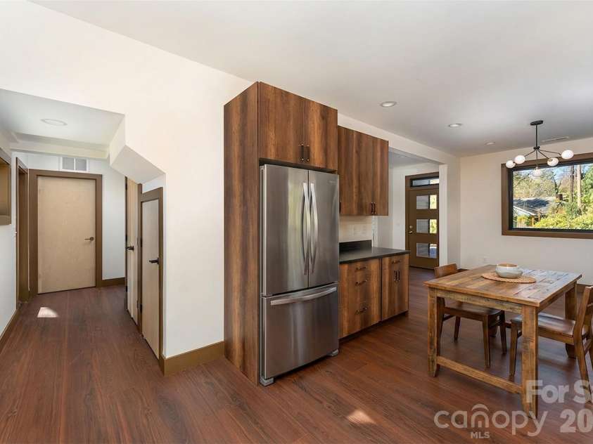 119 Bear Creek Road, Asheville, NC 28806.  MLS# CAR4315446, YatesRealty ID 13791. 
