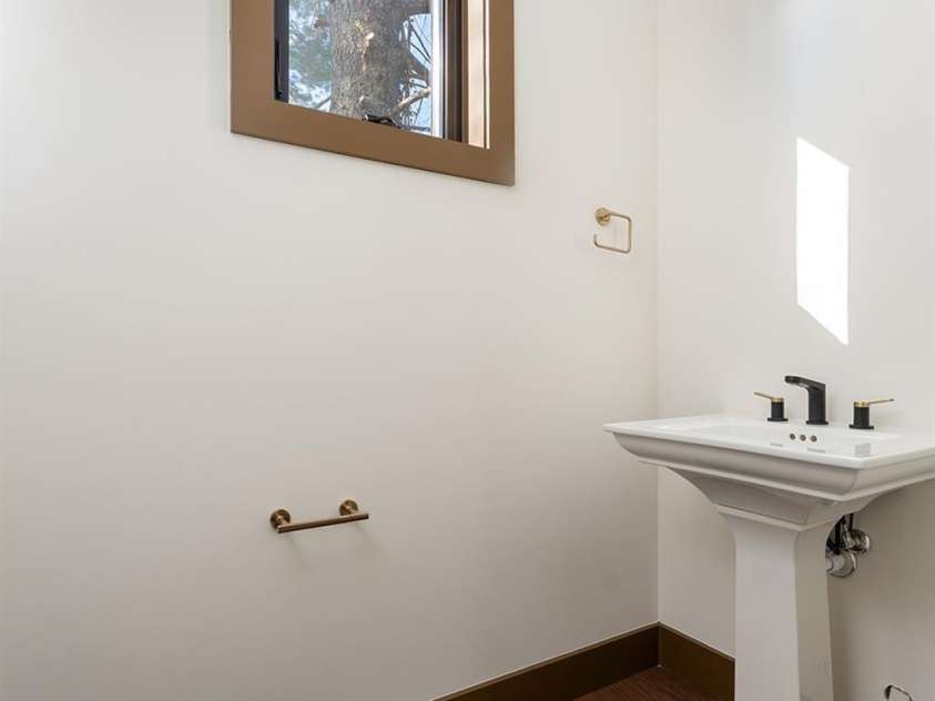 119 Bear Creek Road, Asheville, NC 28806.  MLS# CAR4315446, YatesRealty ID 13791. 