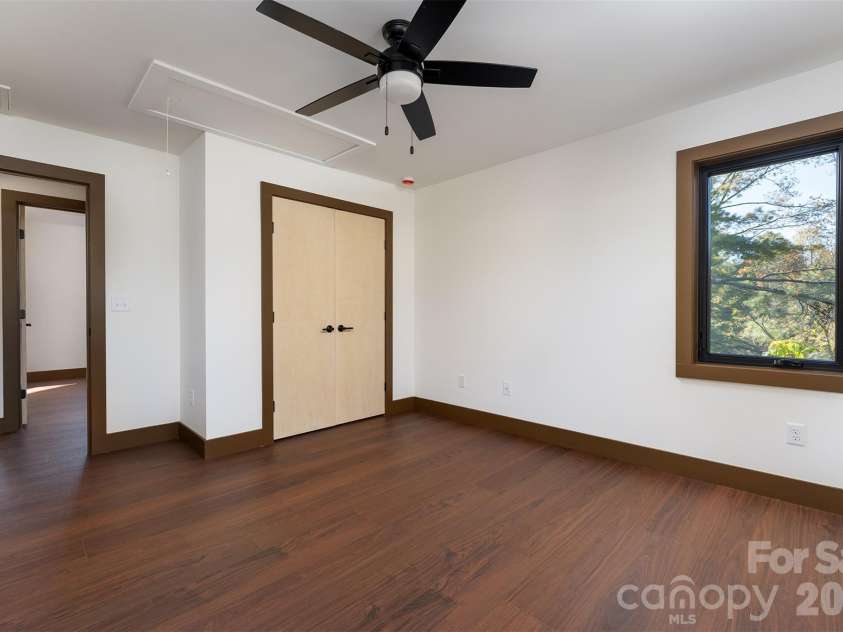 119 Bear Creek Road, Asheville, NC 28806.  MLS# CAR4315446, YatesRealty ID 13791. 