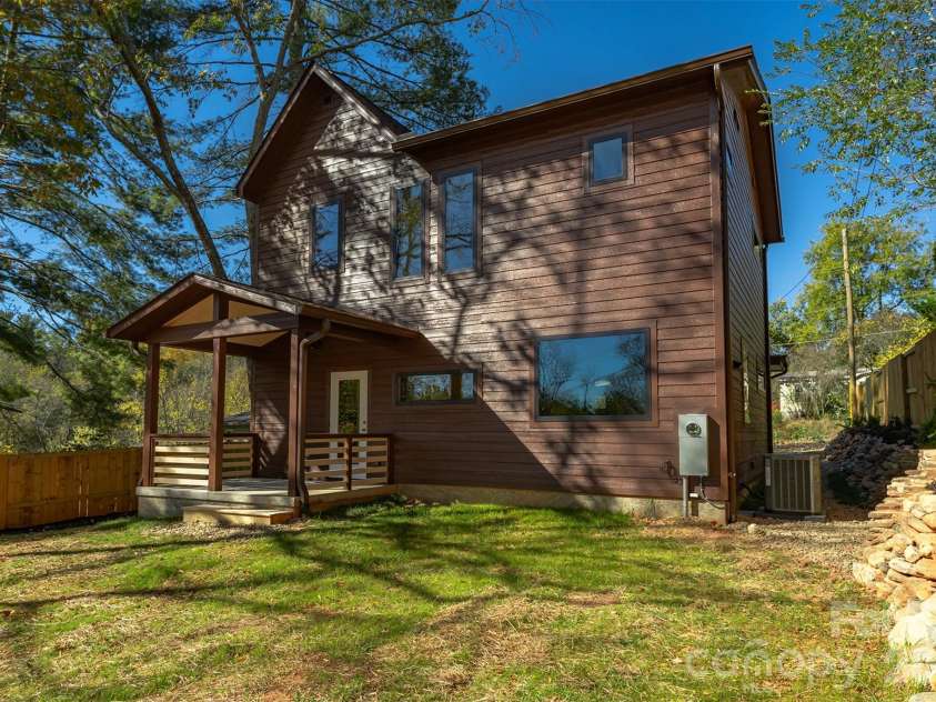 119 Bear Creek Road, Asheville, NC 28806.  MLS# CAR4315446, YatesRealty ID 13791. 