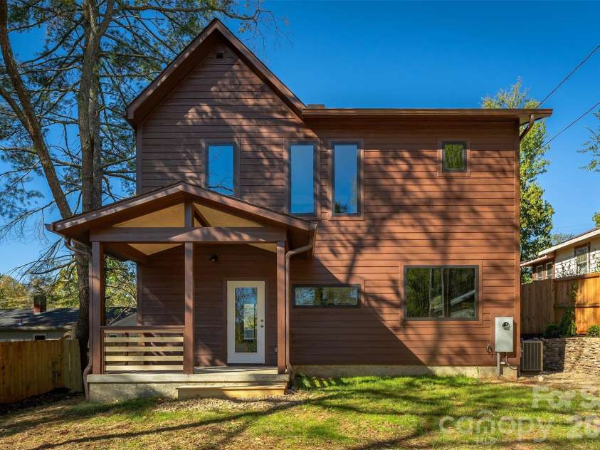 119 Bear Creek Road, Asheville, NC 28806.  MLS# CAR4315446, YatesRealty ID 13791. 