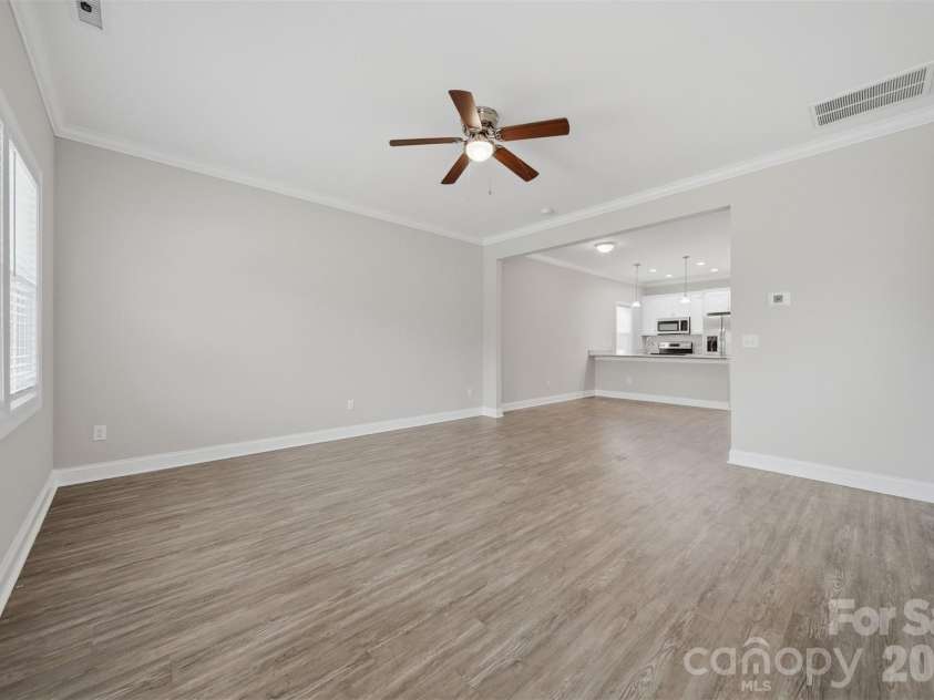 2650 14th Street, Hickory, NC 28601.  MLS# CAR4350279, YatesRealty ID 13792. 