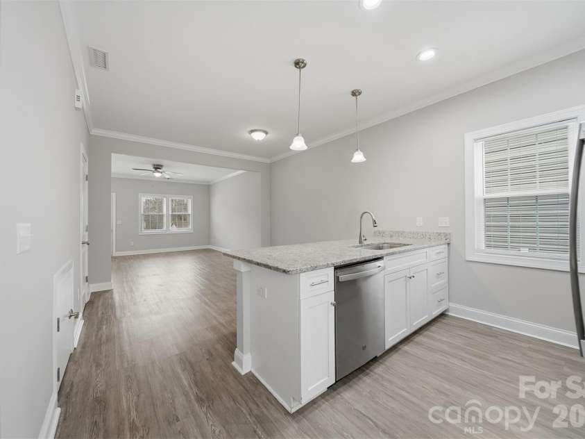 2650 14th Street, Hickory, NC 28601.  MLS# CAR4350279, YatesRealty ID 13792. 